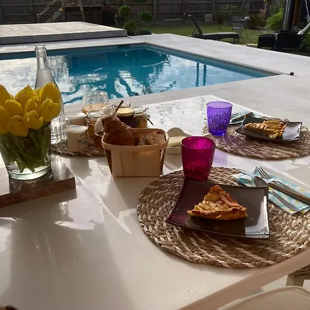 Charmante Dependance * Ares