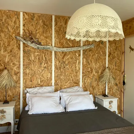 Charmante Dependance Bed & Breakfast
