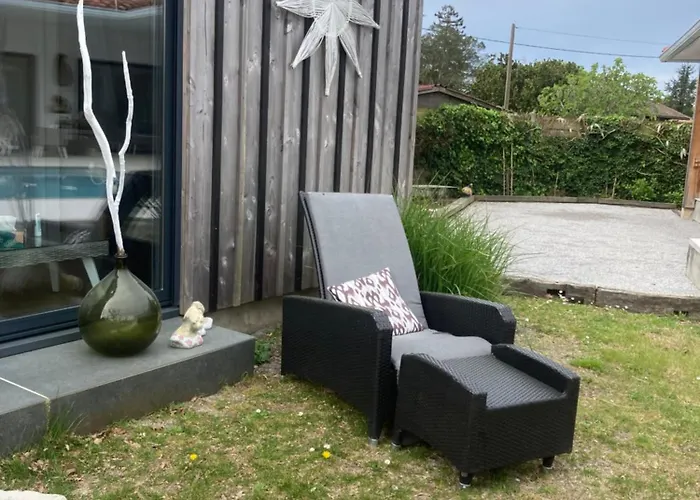 Charmante Dependance B&B 아레즈